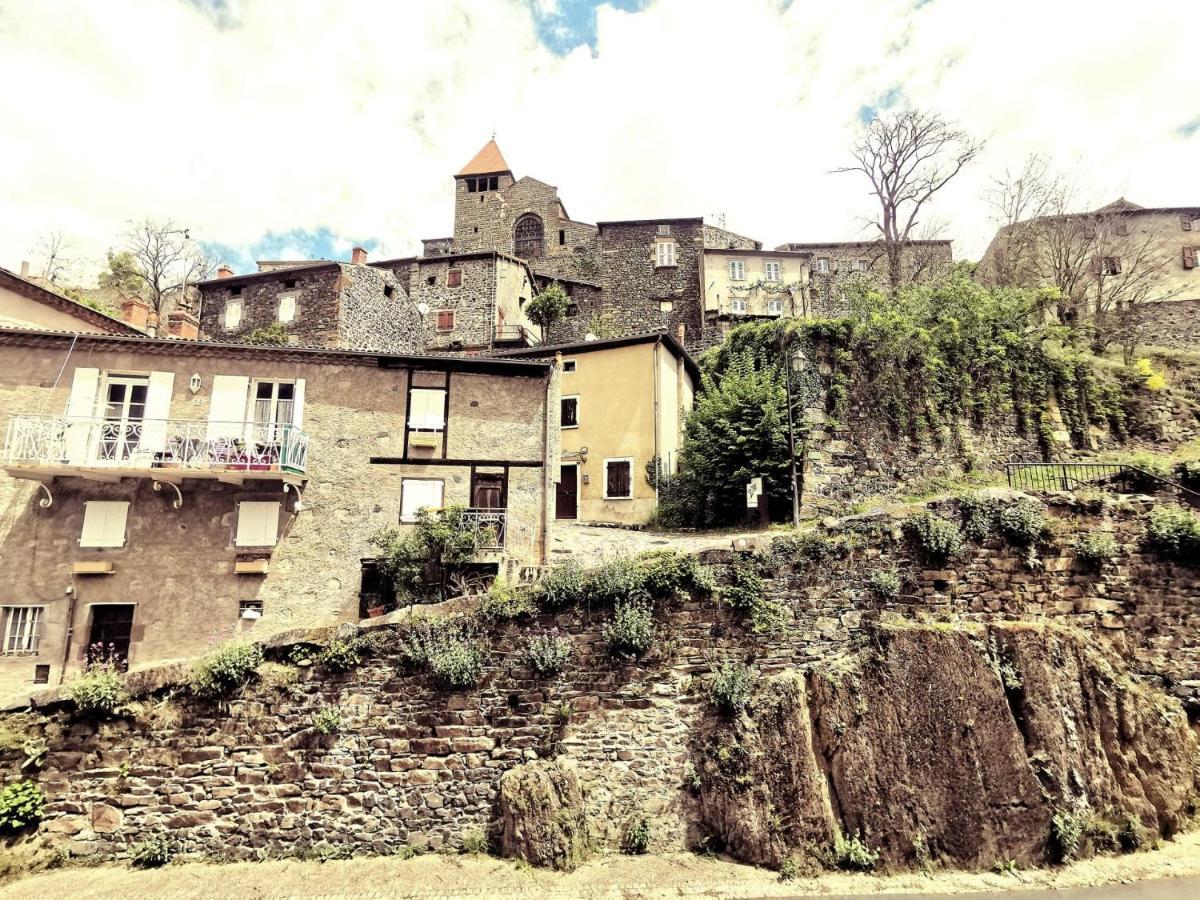 Auberge De Chanteuges Exterior photo